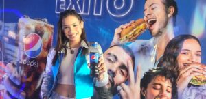 Pepsi lanza campaña "Los Imperdibles de la Calle" con Manuel Turizo y' Angie Flores