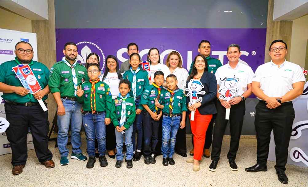 La Colonia trece años de solidaridad con Lechetón Honduras 2025