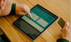 Centroamérica enfrenta un Black Friday 2025 con cautela y expectativa