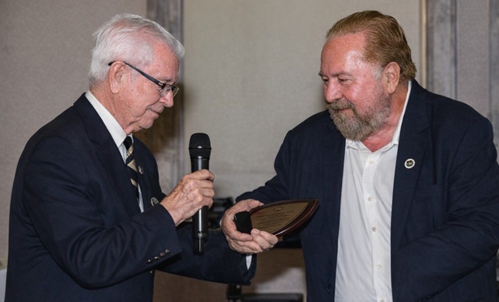 Mario Nufio, gobernador; Adolfo Facussé Handal, presidente de Junta Directiva de Fundación Covelo.