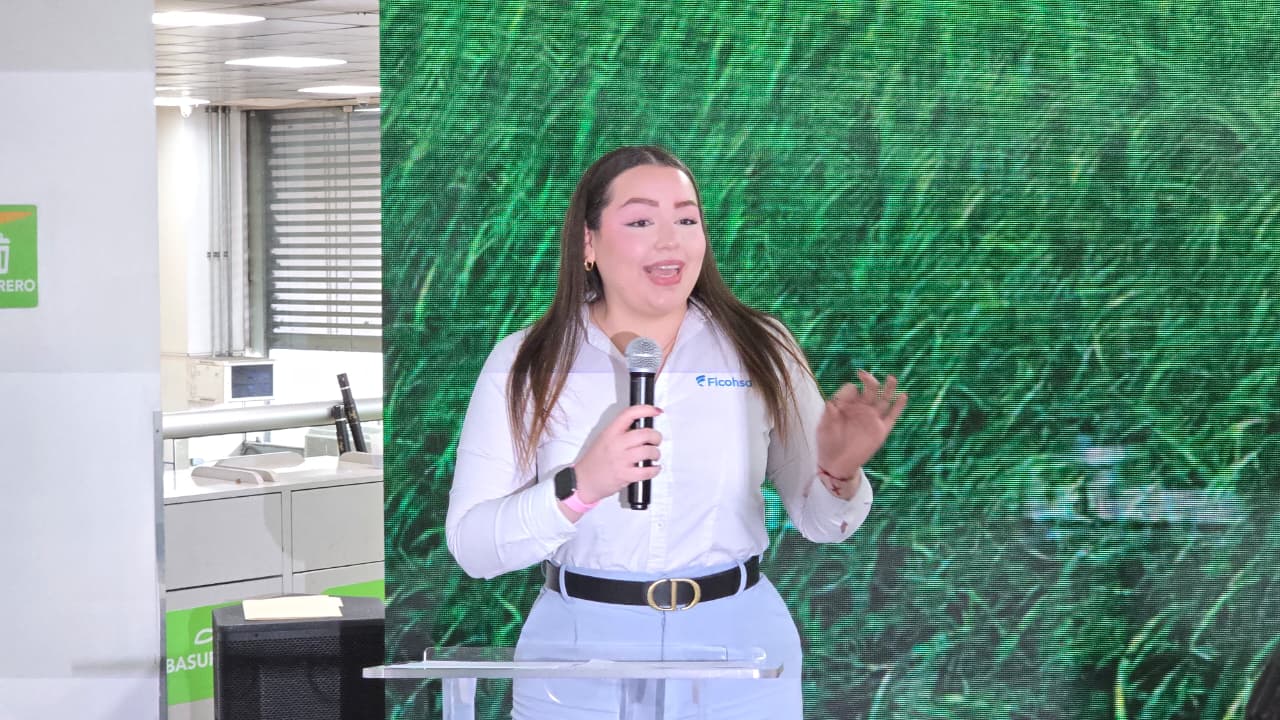 Ficohsa, María Belén Rodríguez, Especialista en Pasivos
