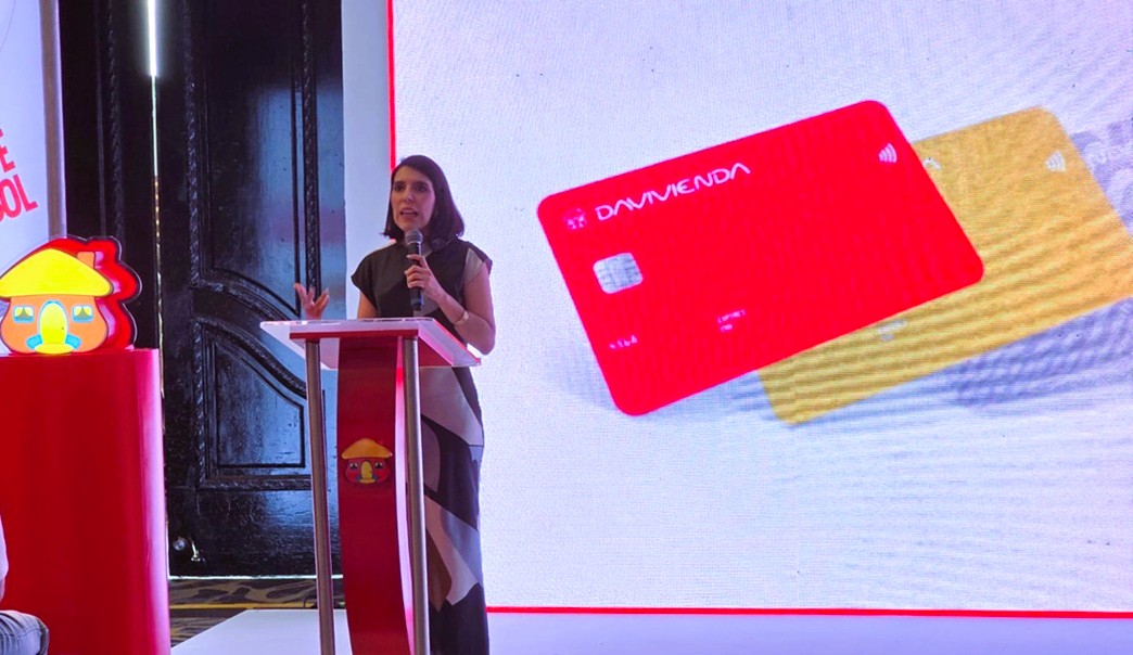 Denisse Flores, Gerente de Medios de Pago Davivienda
