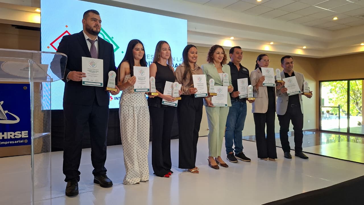 FUNDAHRSE marca hito regional con insignia ambiental