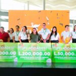 Tres clientes celebran en grande con la Súper Copa de La Colonia
