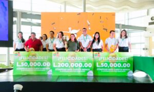 Tres clientes celebran en grande con la Súper Copa de La Colonia